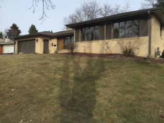 1242 Sunset Dr, Wausau, WI 54401-4255