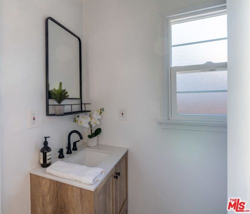 4919 Cartwright Ave, North Hollywood CA  91601-4728 exterior