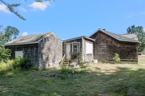 641 1st Nh Tpke, Northwood NH  03261-3302 exterior