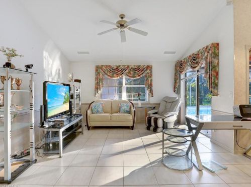 7040 Sable Rdg Ln, Naples FL 34109-3869 exterior