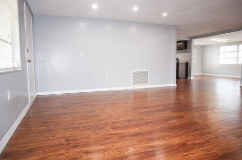 4107 Westwood Dr, Tarpon Springs FL  34691-1755 exterior