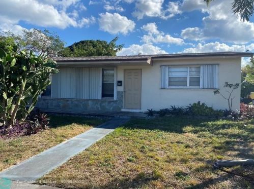 273 6th St, Dania Beach FL  33004-4147 exterior