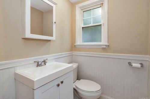 945 Webster Ave, New Rochelle NY  10804-3536 exterior