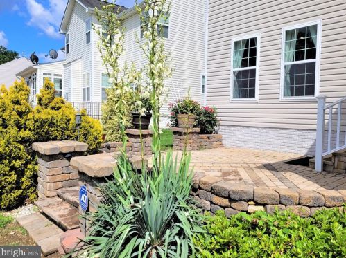 16399 Kramer Estate Dr, Woodbridge VA  22191-6003 exterior