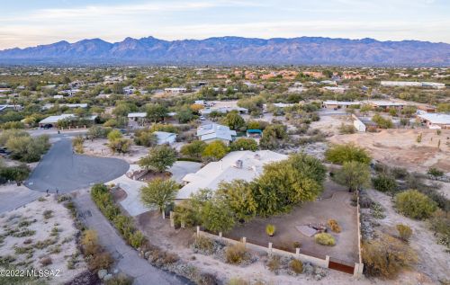 1348 Avenida Conalea, Tucson AZ 85748-7716 exterior