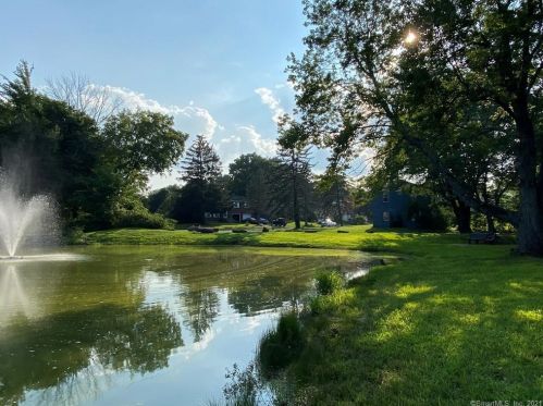 2 Blue Spruce St, Middletown CT  06457-5008 exterior