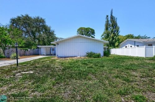 5173 Lake Blvd, Delray Beach FL  33484-4265 exterior