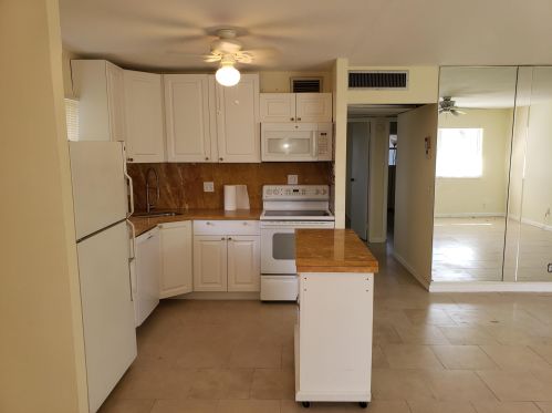 173 Monaco D, Delray Beach FL  33446-1913 exterior