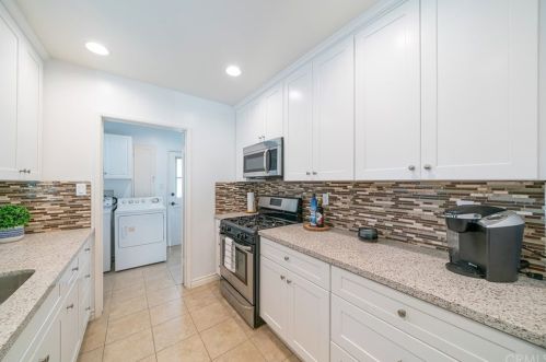 3669 Lees Ave, Long Beach CA 90808-2333 exterior