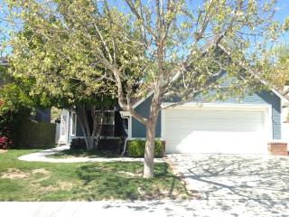 2339 Gillingham Cir, Thousand Oaks CA  91362-1608 exterior