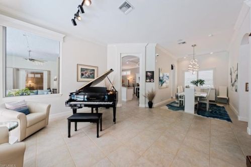 2205 Goshawk Ct, Naples, FL 34105-2555