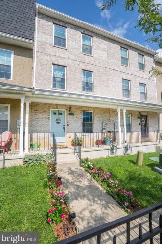 319 5th Ave, Wilmington, DE 19805-4707