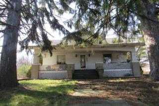 1050 State St, Coopersburg, PA 18036-1302