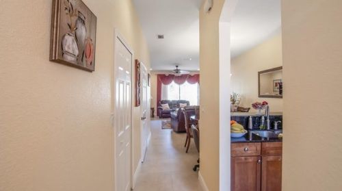 8921 18th St, Hollywood, FL