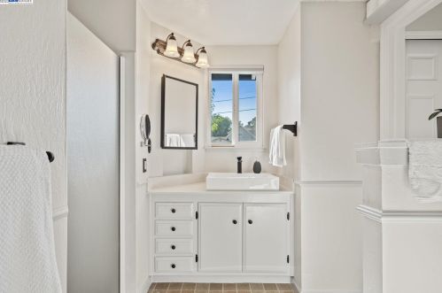 7793 Peppertree Rd, Pleasanton CA  94568-1348 exterior