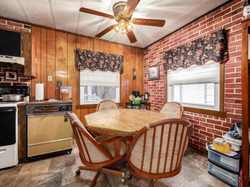 8090 Rdg Rd, Zanesville OH  43701-7869 exterior