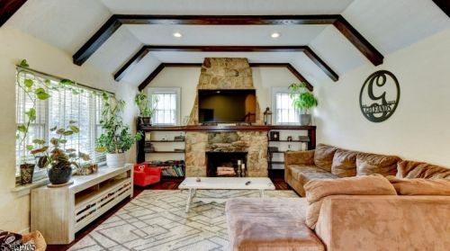 12 Hickory St, Cranford NJ  07016-3045 exterior