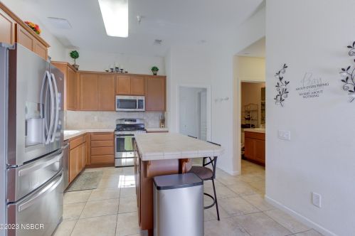 1345 Dolcetto Ln, Santa Maria CA  93458-6326 exterior