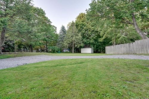 80 Circle Dr, Litchfield CT  06750-1710 exterior