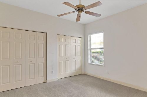 3966 9th Ln, Vero Beach FL  32960-6123 exterior