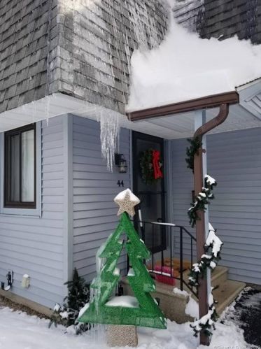 44 Northampton Ln, Plainville, CT 06062-1232