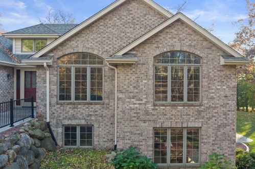 1474 Parish Dr, Hubertus, WI 53033-9434