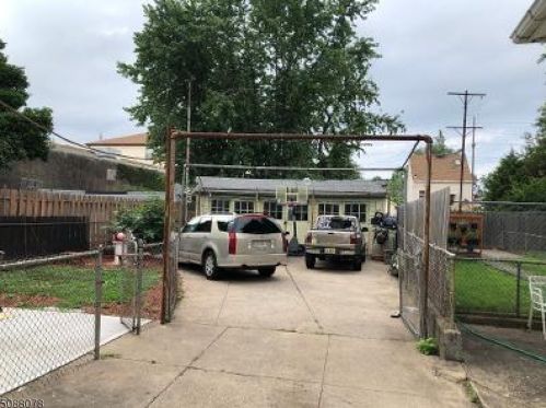 71 Maryland Ave, Paterson NJ  07503-2112 exterior