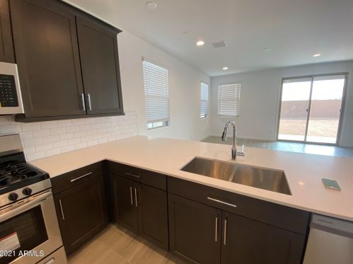 9357 Devonshire Ave, Phoenix AZ  85037-2017 exterior