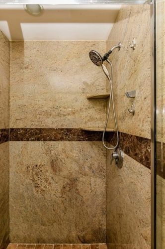 51 Hastings Rd, Dedham MA 02026-5407 exterior