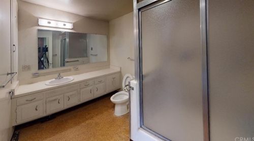 1351 Pelham Rd, Seal Beach, CA 90740-4047