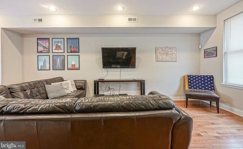 1717 Manton St, Philadelphia PA  19146-3017 exterior