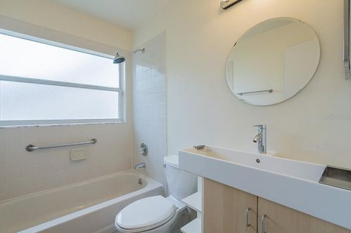 1370 Hensley Dr, Deland FL  32724-2535 exterior