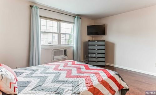 24 Un Ave, Nutley NJ  07110-3325 exterior