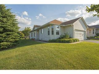 275 Blue Heron Ln, Saint Paul, MN 55125-2851