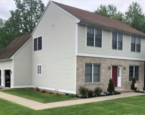 53 Streamside Ln, New Britain, CT 06052-1564