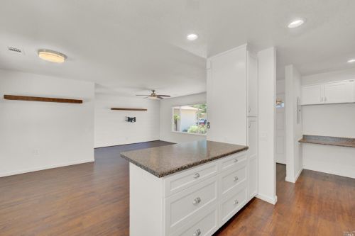 129 Rainier Cir, Vacaville CA  95687-3309 exterior