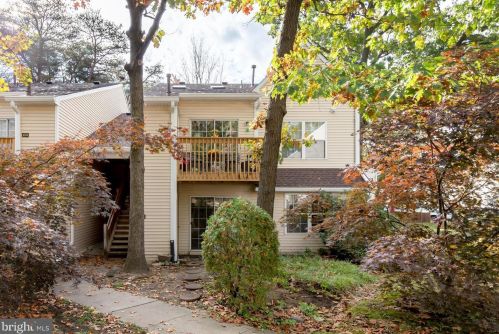 1371 Tristram Cir, West Deptford, NJ 08051-2260