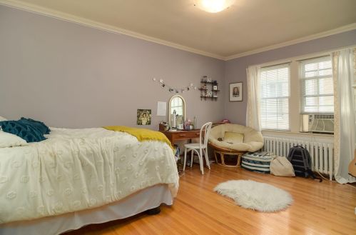 2935 Ewing Ave, Minneapolis MN 55422-3234 exterior