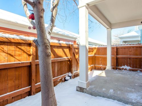 2703 Roslyn St, Denver CO 80237-2112 exterior