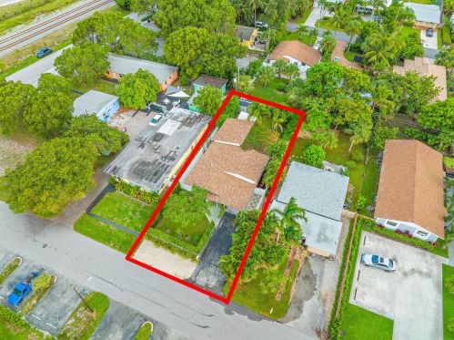 250 10th St, Delray Beach FL  33444-4048 exterior