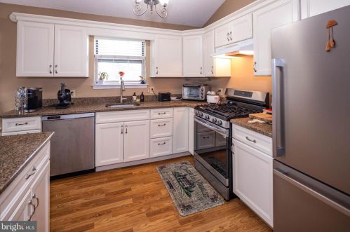 314 American Eagle Ct, Trenton NJ 08648-2558 exterior