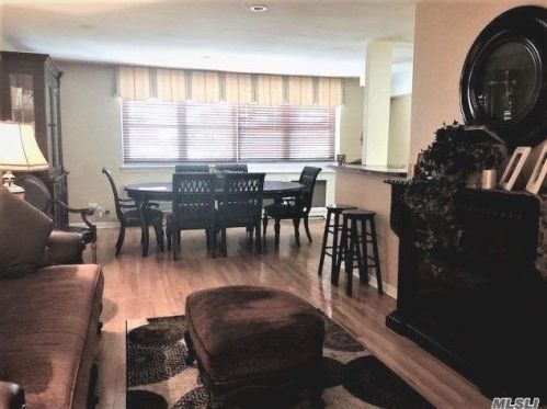 151-25 88th St, Jamaica, NY 11414-1306