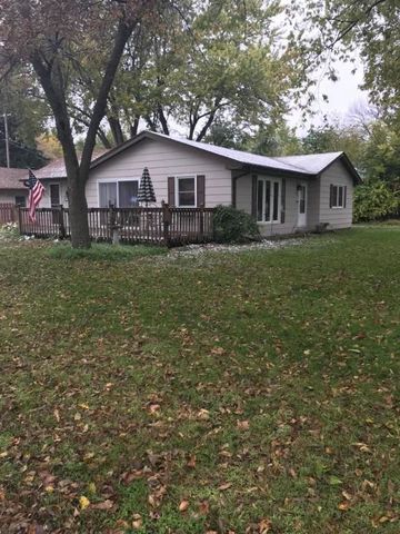 121 Sycamore St, Cambridge, IA 50046-7736