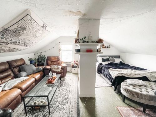 46 Grv St, Putnam CT  06260-2129 exterior