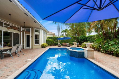 6711 Royal Orchid Cir, Delray Beach FL  33446-4338 exterior