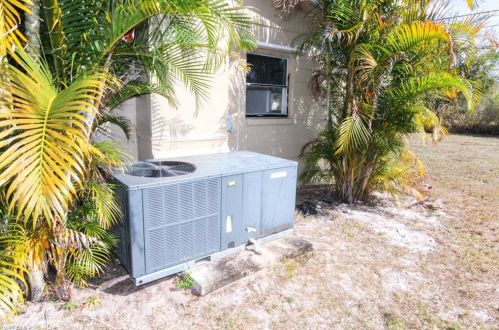118 Andros St, Lehigh Acres, FL 33936-7112