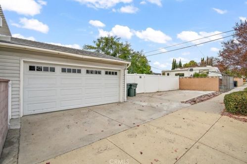 802 J St, Ontario CA  91762-2233 exterior