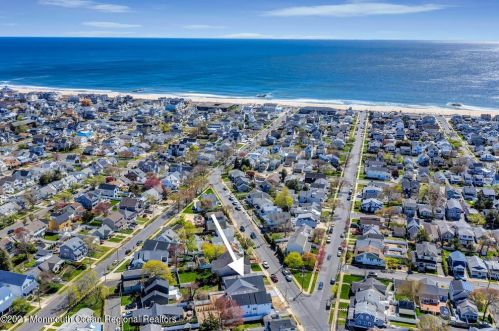 404 New Bedford Rd, Belmar, NJ 07719-3055