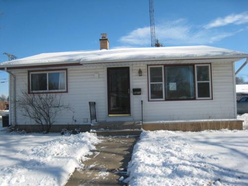 5421 52 Ave, Kenosha WI  53144-6800 exterior