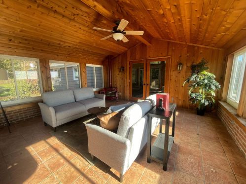 1115 Summit Dr, Waukesha WI  53186-5435 exterior